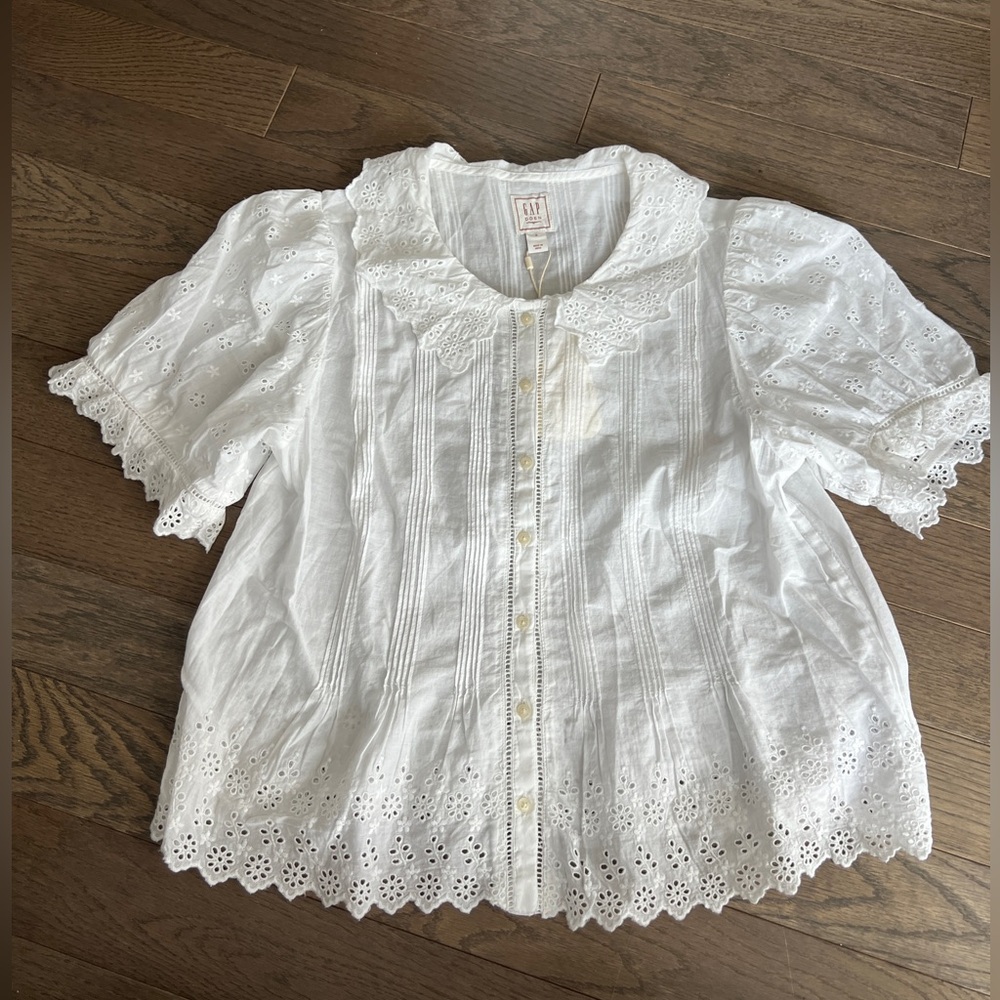 BNWT Gap x Doên - Cropped Eyelet Collar Shirt - S